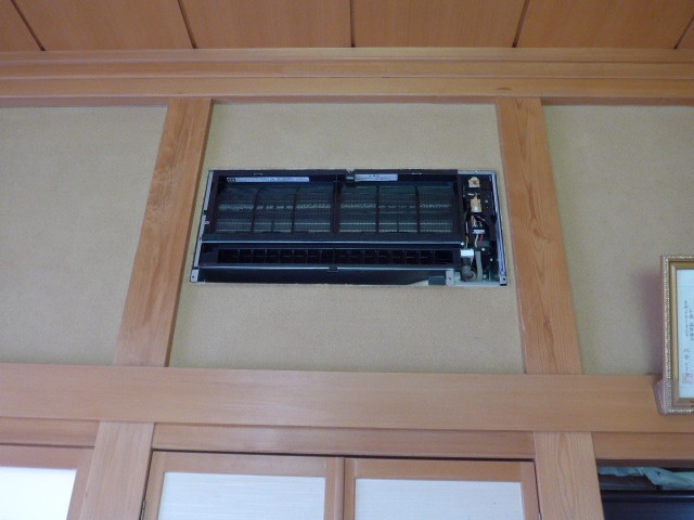 埋め込み型エアコン交換 施工写真1