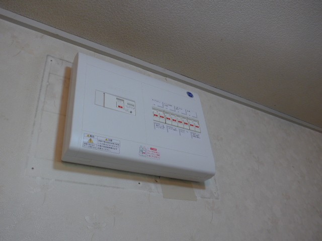 換気扇・分電盤の交換 施工写真1
